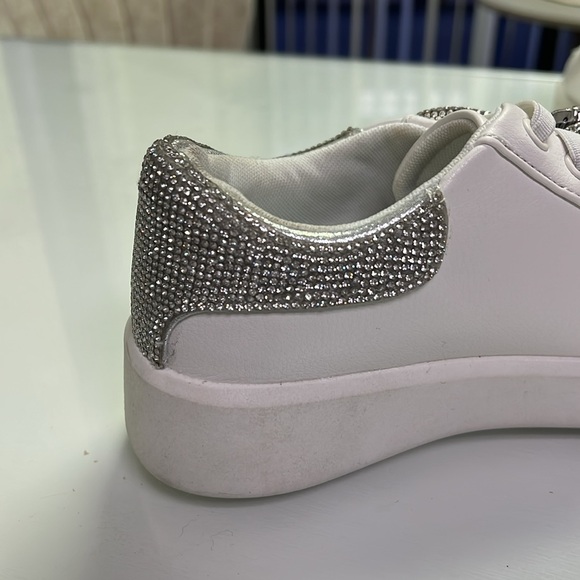 Stylish White women's Shoes with Glitter Accents - Picture 4 of 5